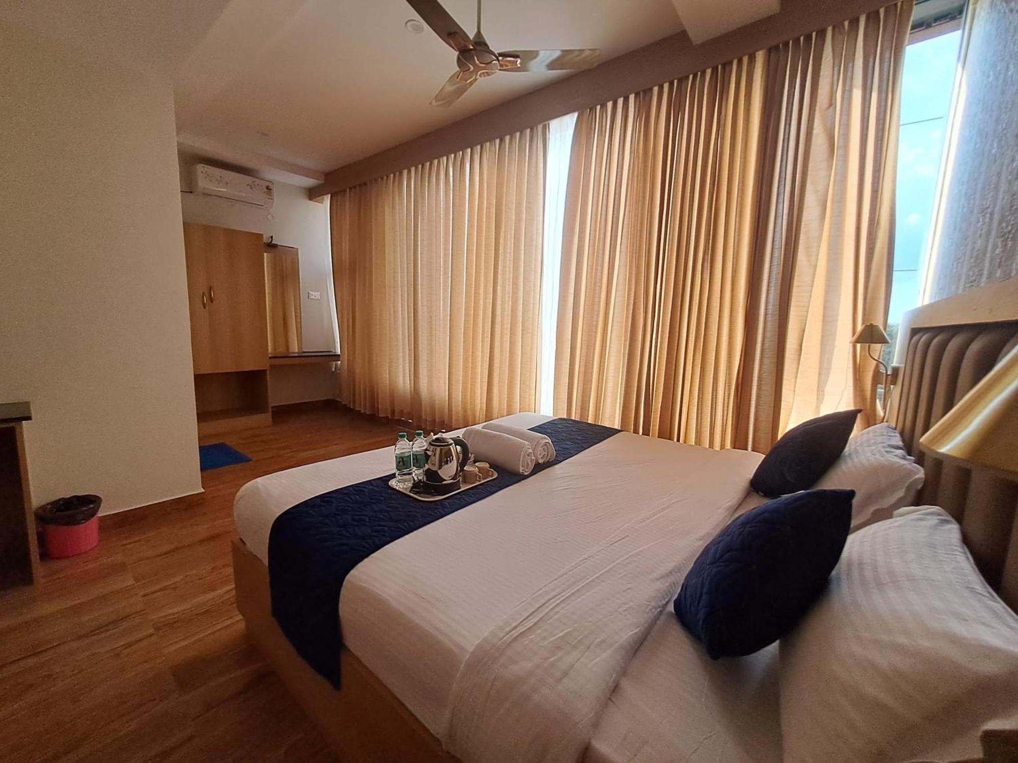 Sky Inn Mysore Exterior foto
