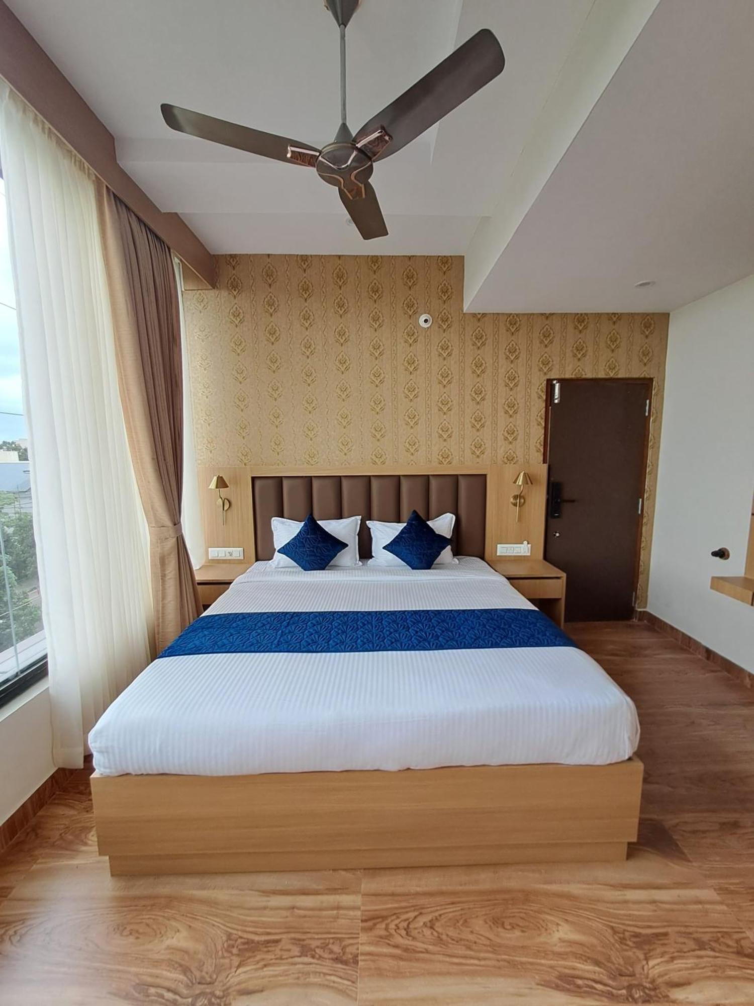 Sky Inn Mysore Exterior foto