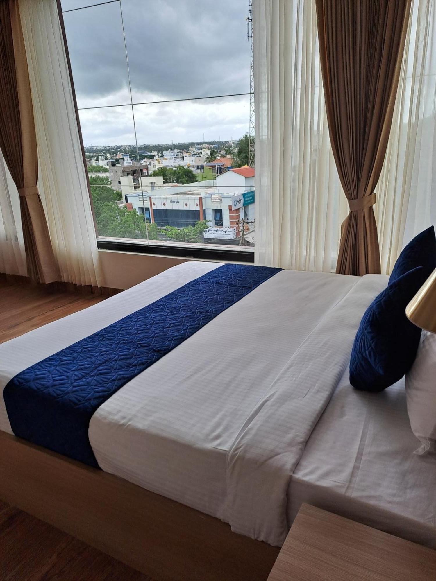 Sky Inn Mysore Exterior foto